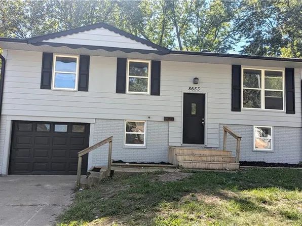8653 E 97th Ter, Kansas City, MO 64134