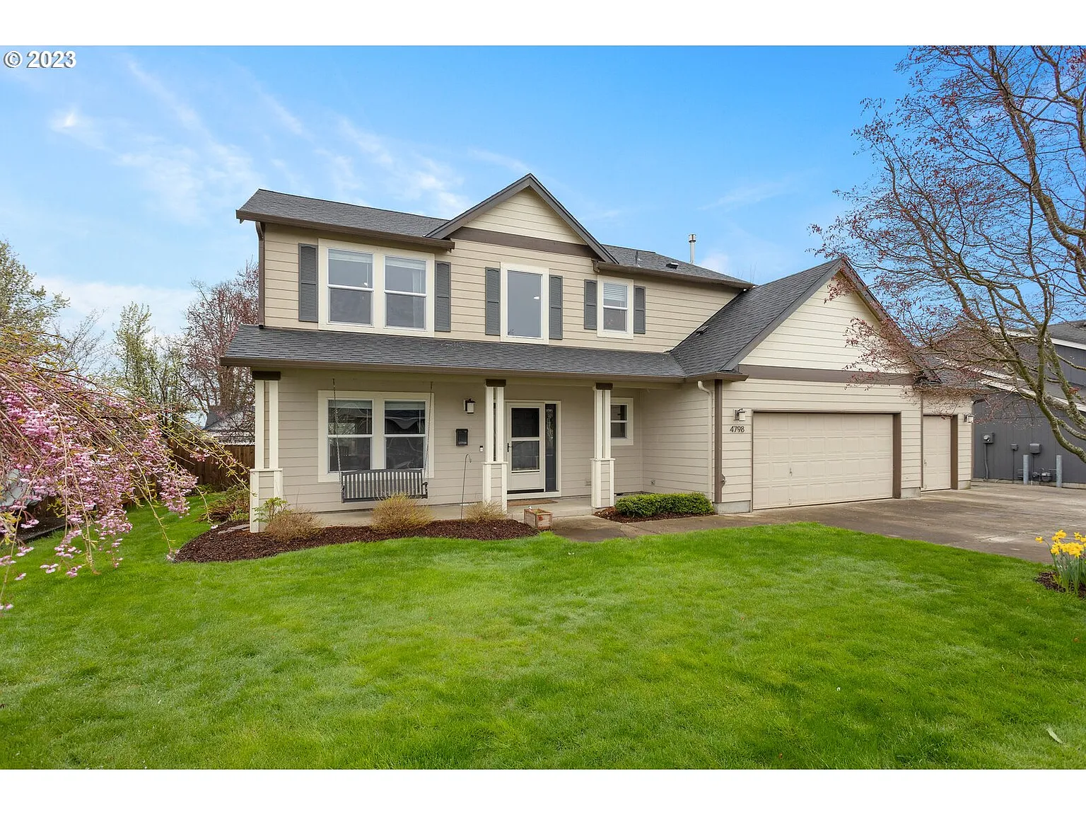 4798 L St photo 1