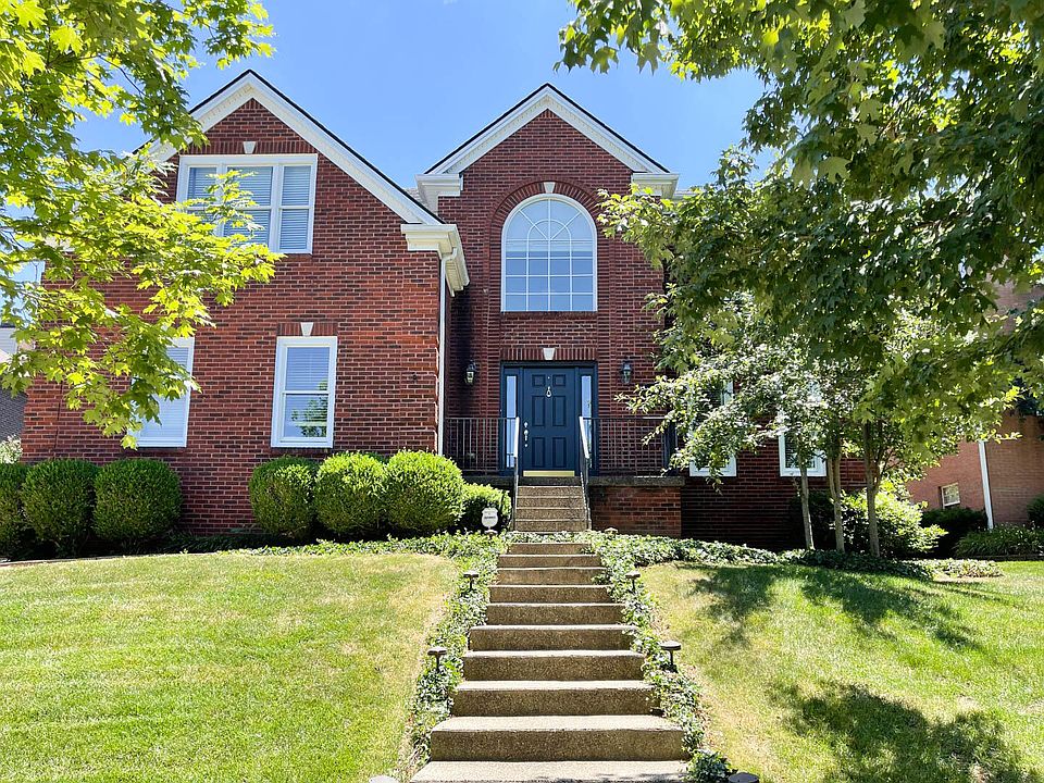 1st image of 520 Lake Valley Dr