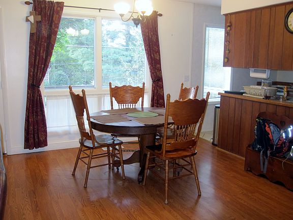 4th image of 1350 Crawford Ave
