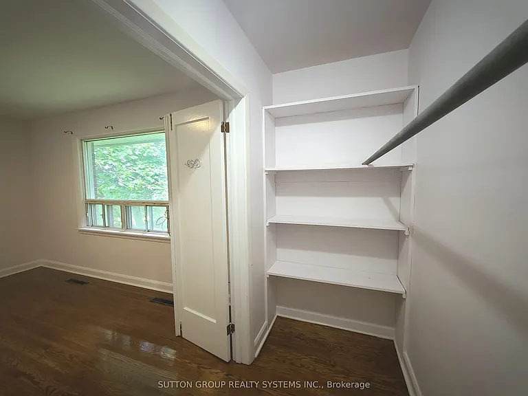998 King Rd — Photo 13