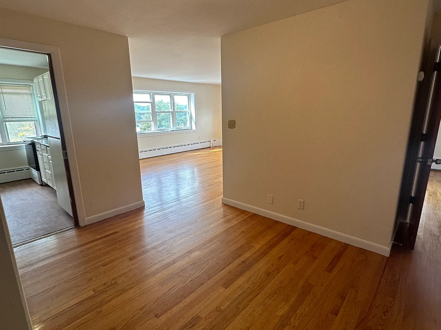 2 bed, $2,300 — Photo 4