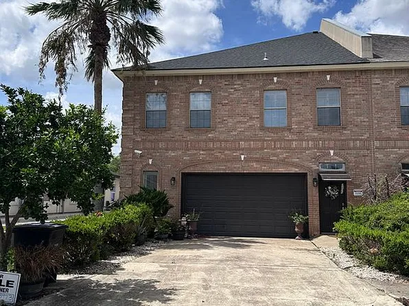 3205 S 6th Ln, McAllen, TX 78503