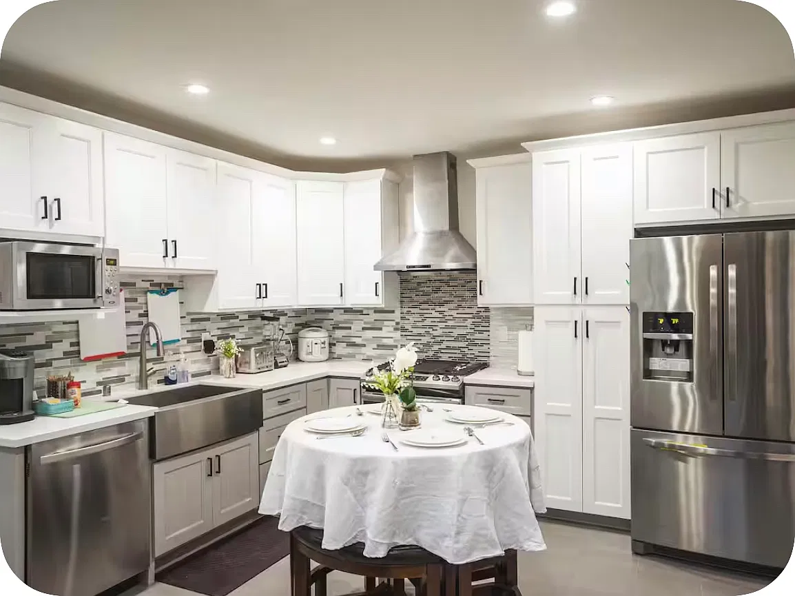 2 bed, 950 sqft, $3,995 — Photo 2