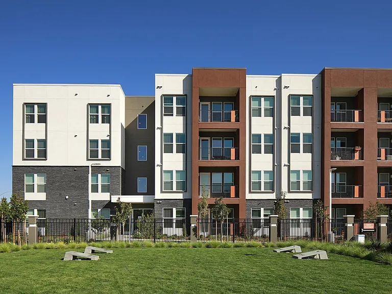 Nova at Green Valley Apartments — Photo 25