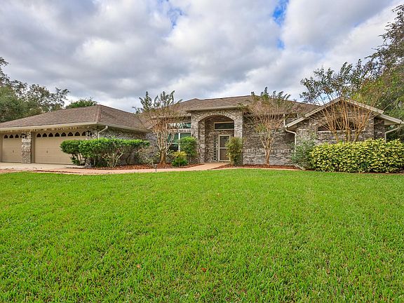4th image of 690 Breckenridge Dr