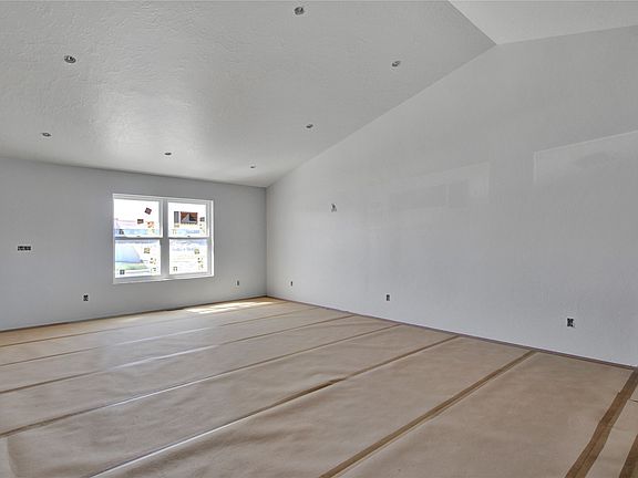 4th image of 217 Choteau Ave NE