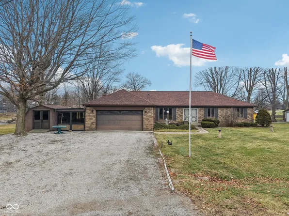 6924 E Meadows Dr, Camby, IN 46113