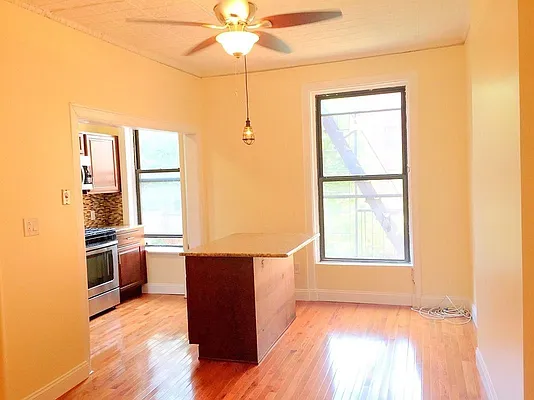 Rented by Rapid Realty Cobble Hill | media 27