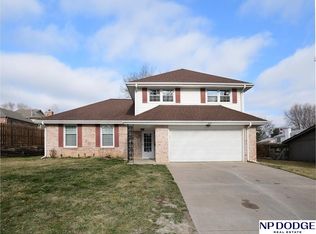 1634 Holling Dr, Omaha, NE 68144