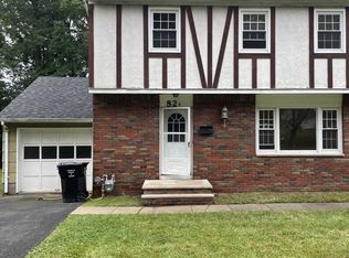 82 Forsythia Ln #A, Paramus, NJ 07652