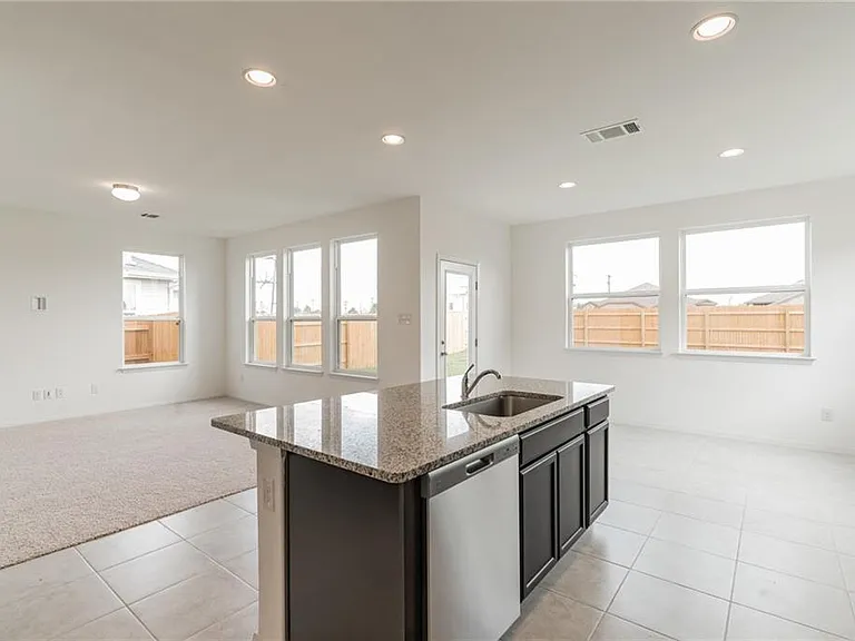 233 Trailside Ln — Photo 12