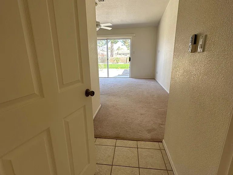 10457 S Avenida La Primera — Photo 17