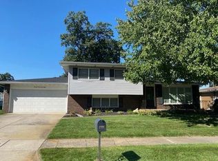 2278 Sandwood St, Portage, IN 46368