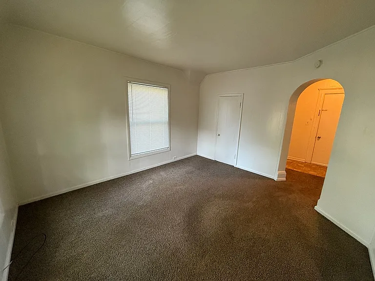 1207 & 1207-1/2 Lansing Ave — Photo 9