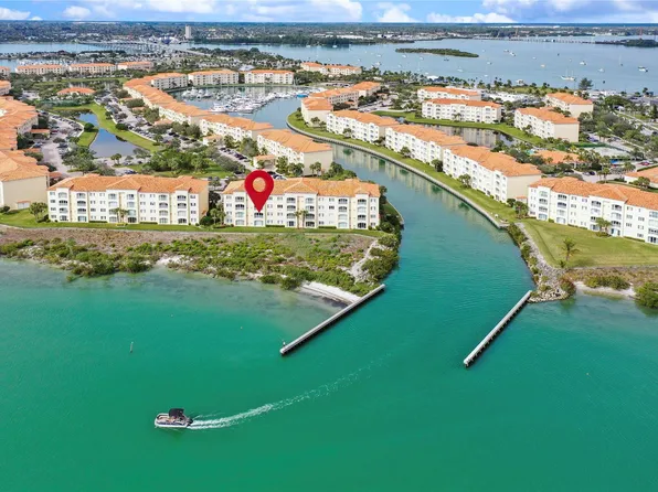 20 Harbour Isle Drive #205, Fort Pierce, FL 34949