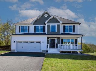 569 Louise St, Woonsocket, RI 02895