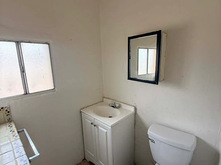 204 E Palmdale St — Photo 16