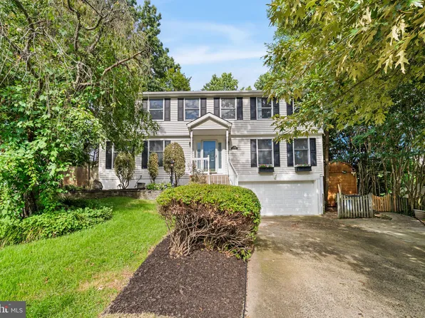 8690 Young Ct, Springfield, VA 22153