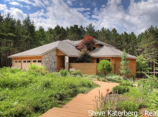 3388 Fire Ridge Ct NE, Grand Rapids, MI 49525