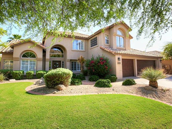2nd image of 2433 E Desert Willow Dr