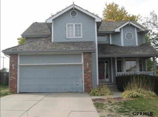 1712 S 167th Avenue Cir, Omaha, NE 68130