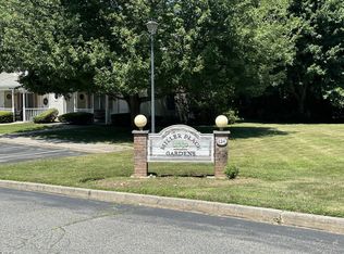 124 Sylvan Ave APT 15, Miller Place, NY 11764