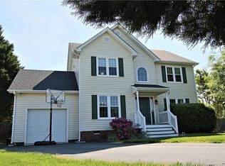 8364 Curnow Dr, Mechanicsville, VA 23111