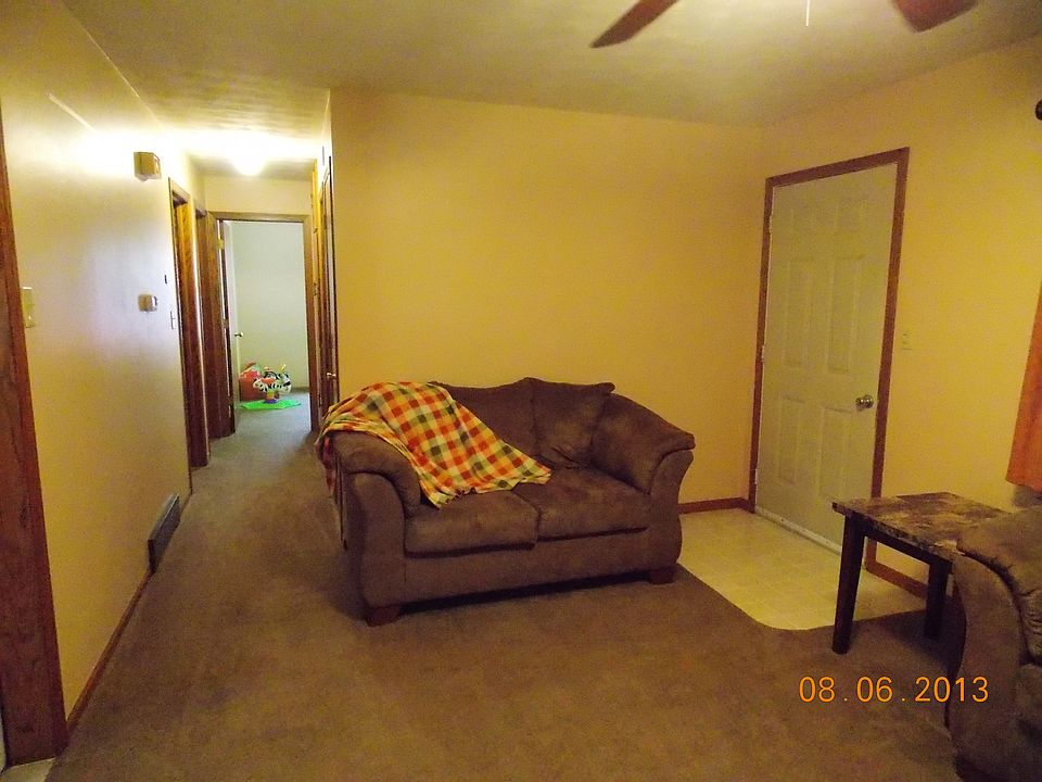 Living Room-South