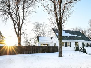 2304 Chestnut St, Grand Forks, ND 58201