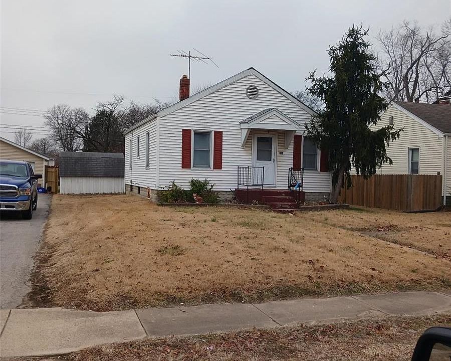 121 Whitelaw Ave, East Alton, IL 62024 Zillow