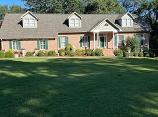 621 Leslie Ln, Gadsden, AL 35904