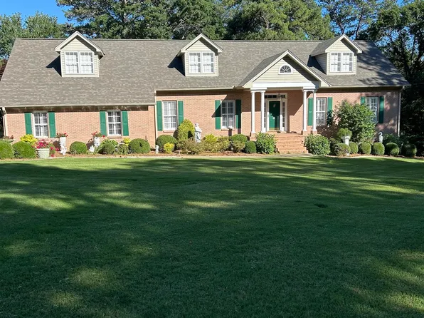 621 Leslie Ln, Gadsden, AL 35904