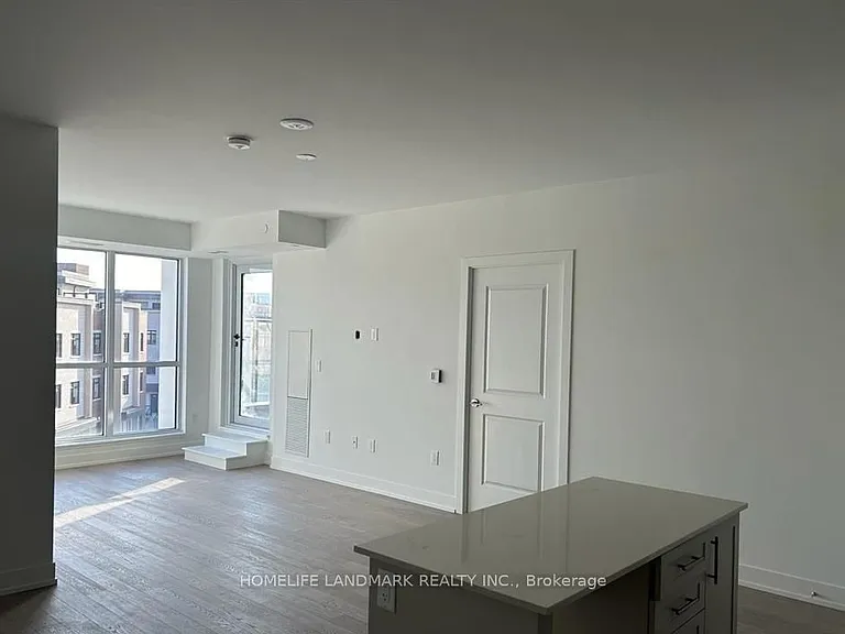 1063 Douglas McCurdy Cmn #310 — Photo 17