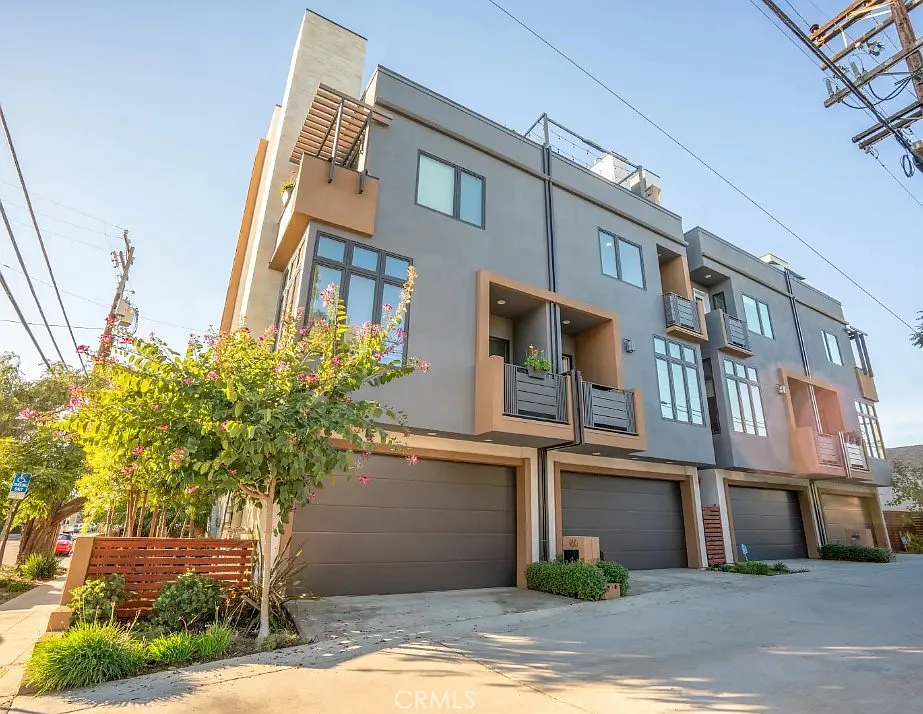 3 bed, 5.0 bath, 1745 sqft, $6,495 — Photo 1