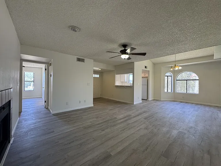 850 S River Dr — Photo 18