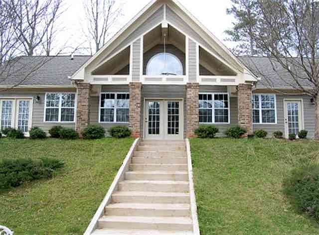 1st image of 103 S Hidden Lake Dr