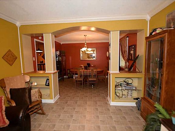 4th image of 2273 W Laura Dr