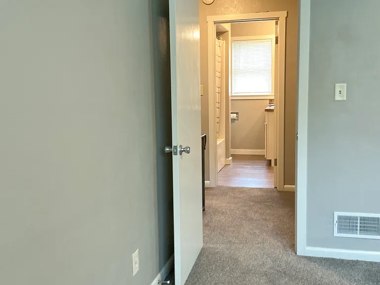 202 N 11th St #202 — Photo 4