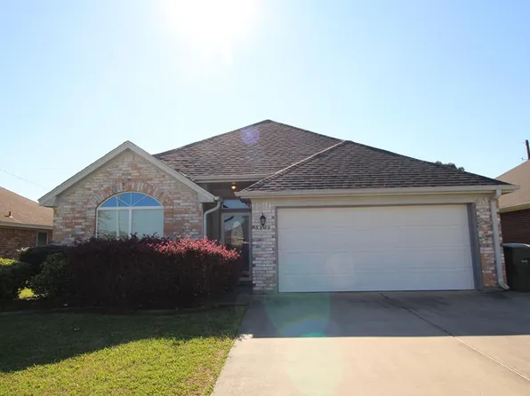 3580 Lake Arthur Dr, Port Arthur, TX 77642