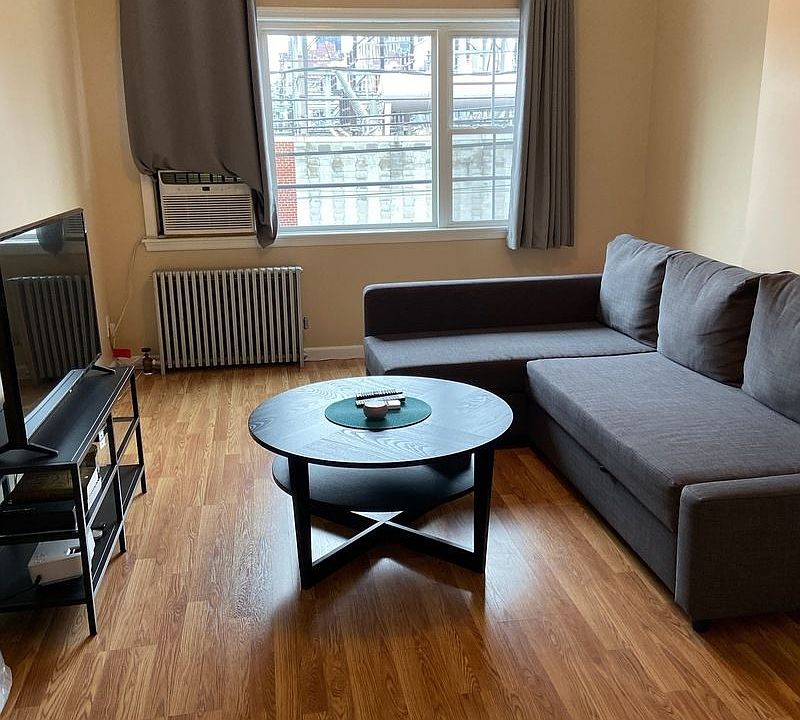 1st image of 3549 Vernon Blvd APT 2