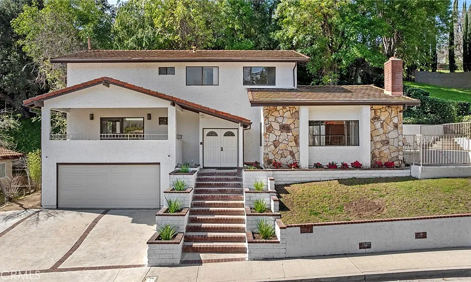 1321 Greenbriar Rd
