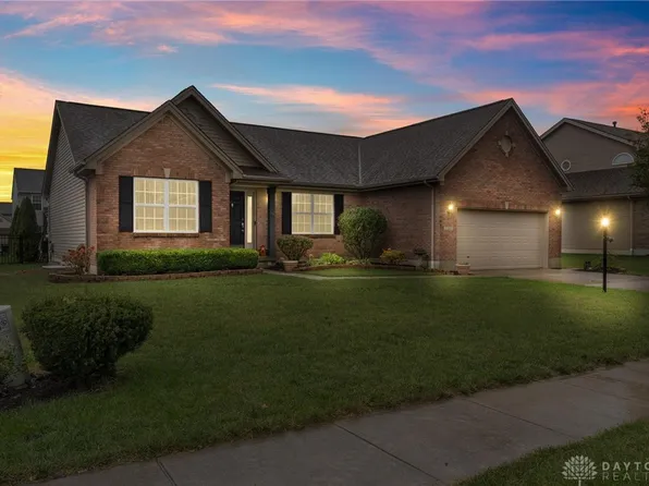 1201 Greystone Cir, Dayton, OH 45414