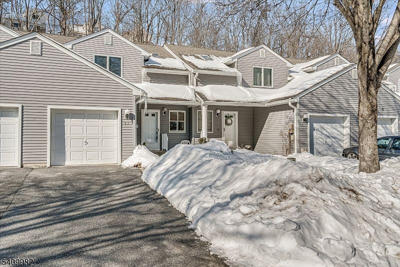 1st image of 63 Meadow Pond Rd