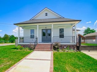 2325 Esteban St, Arabi, LA 70032