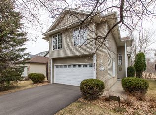 5720 Willow Trl, Shoreview, MN 55126