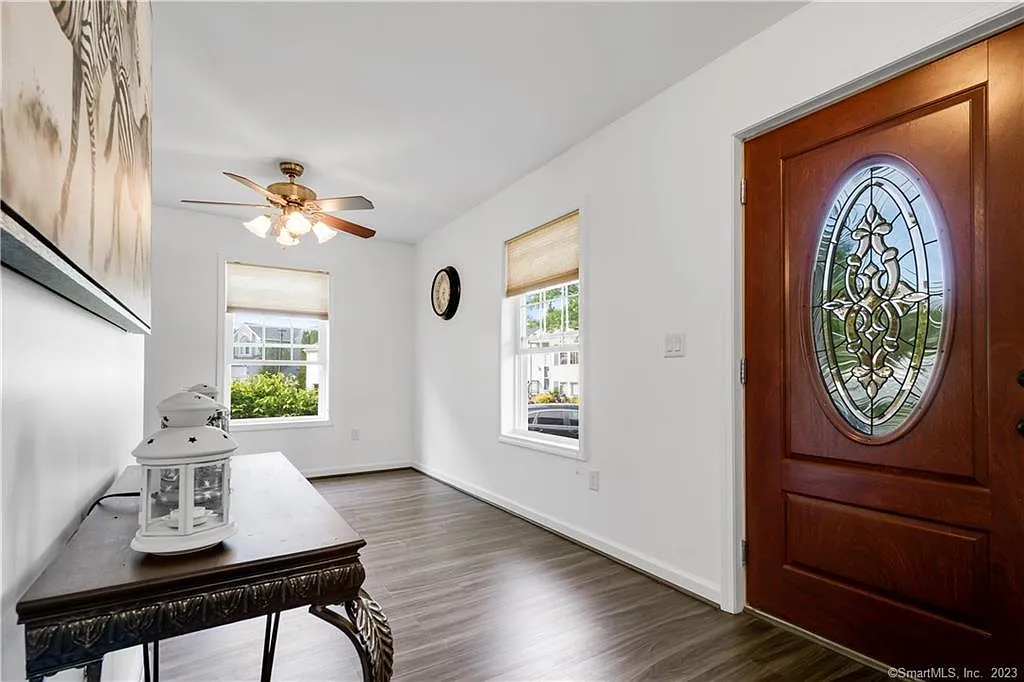 3 bed, 2.0 bath, 1180 sqft, $2,800 — Photo 3
