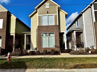 5860 Breakwater Ave, Cleveland, OH 44102