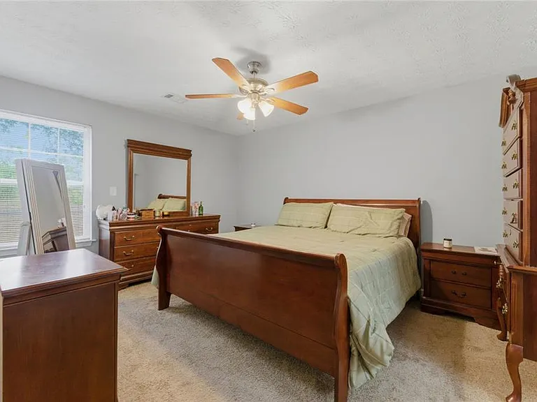 2341 Glebe Ct — Photo 7