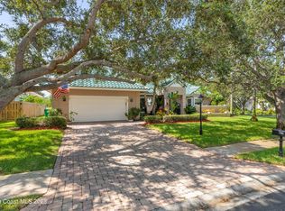 305 Newport Dr, Indialantic, FL 32903